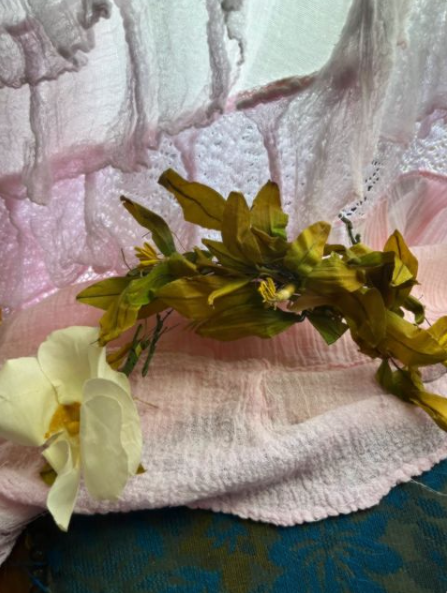 Wired Mourning Crown of Leaves 1890's True Victorian