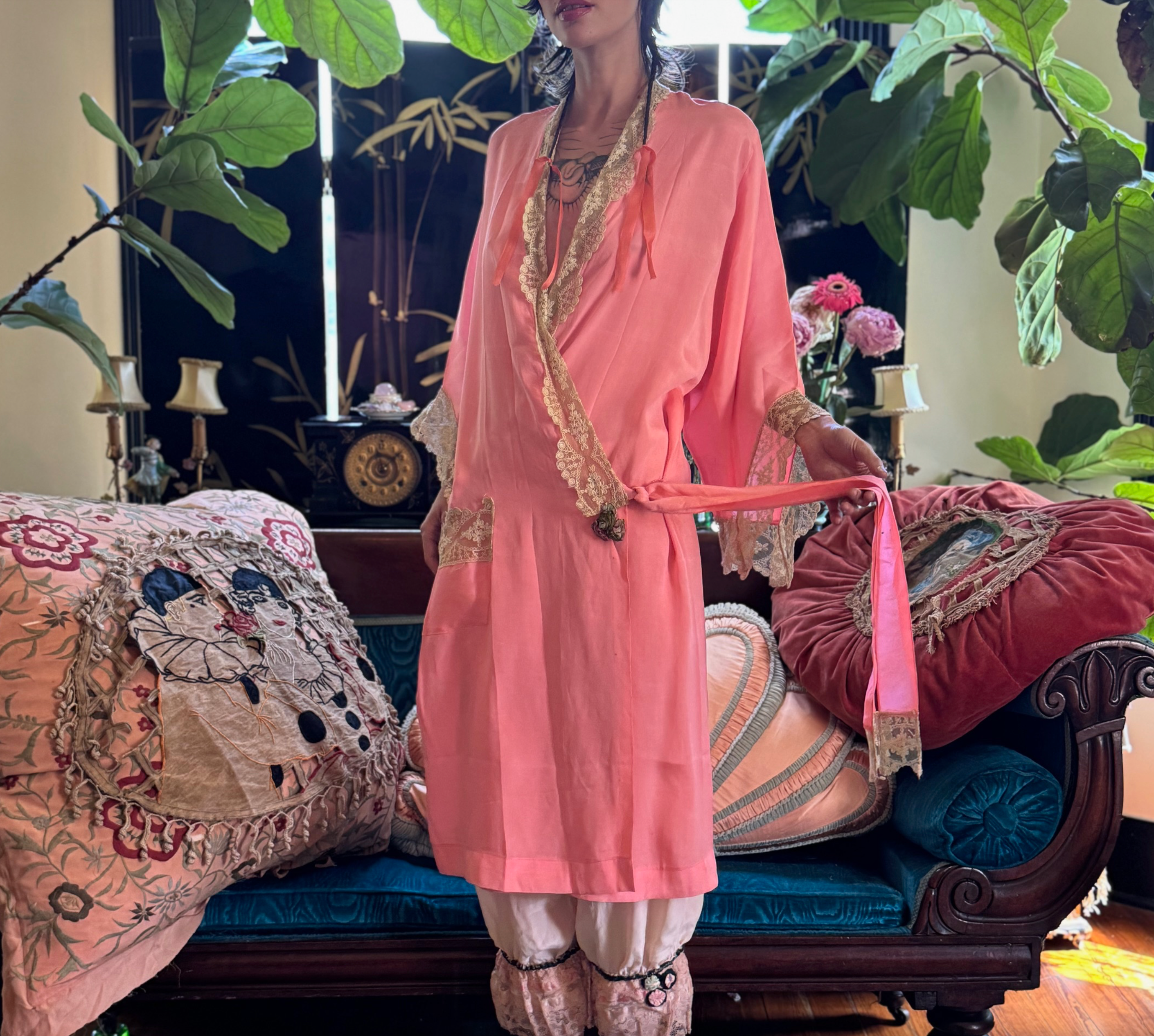 Authentic 1930s Boudoir Peignoir Dressing Gown or Kimono Robe with tag