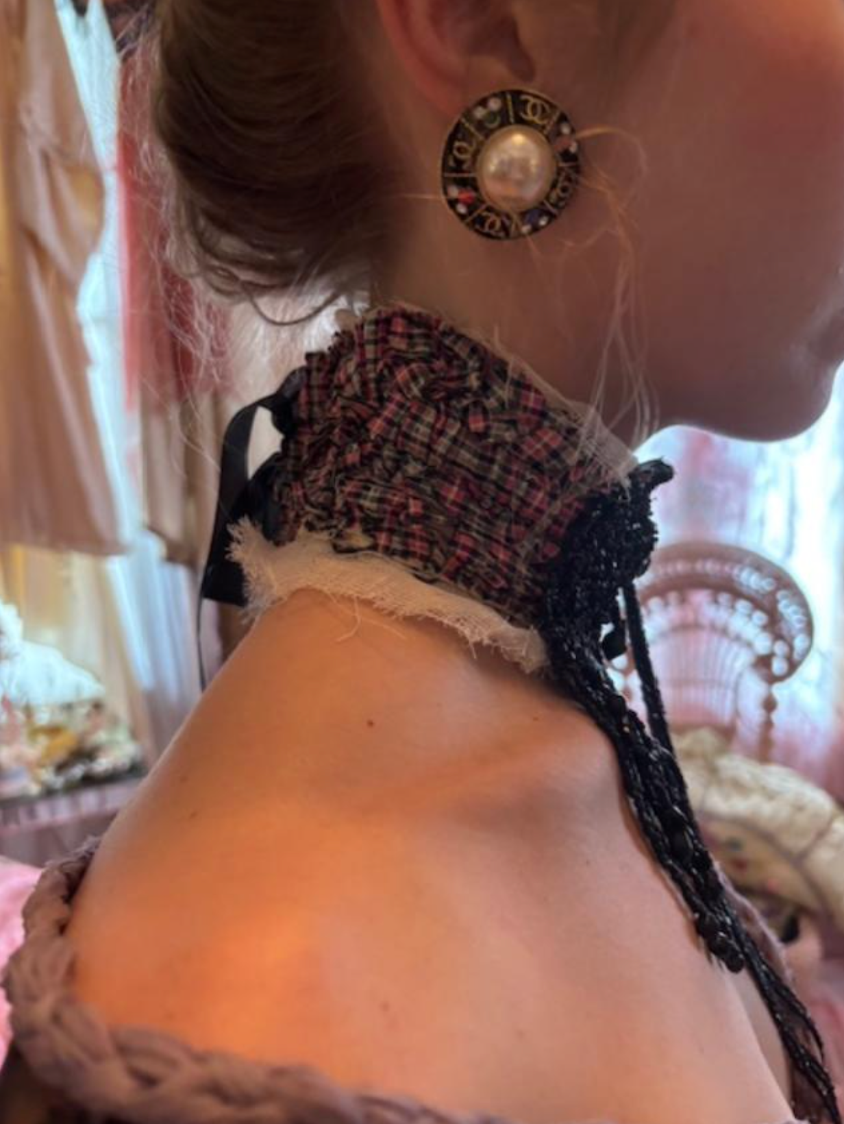 The Catherine Jet Neckpiece Choker