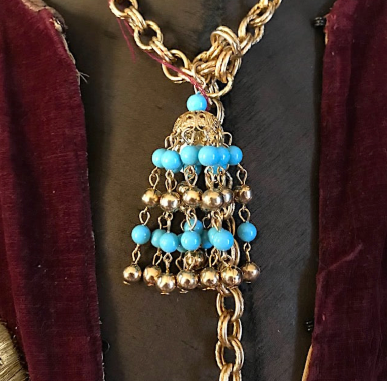 Authentic Gold Toned 60's 70's Dangle wrap Necklace Divine!