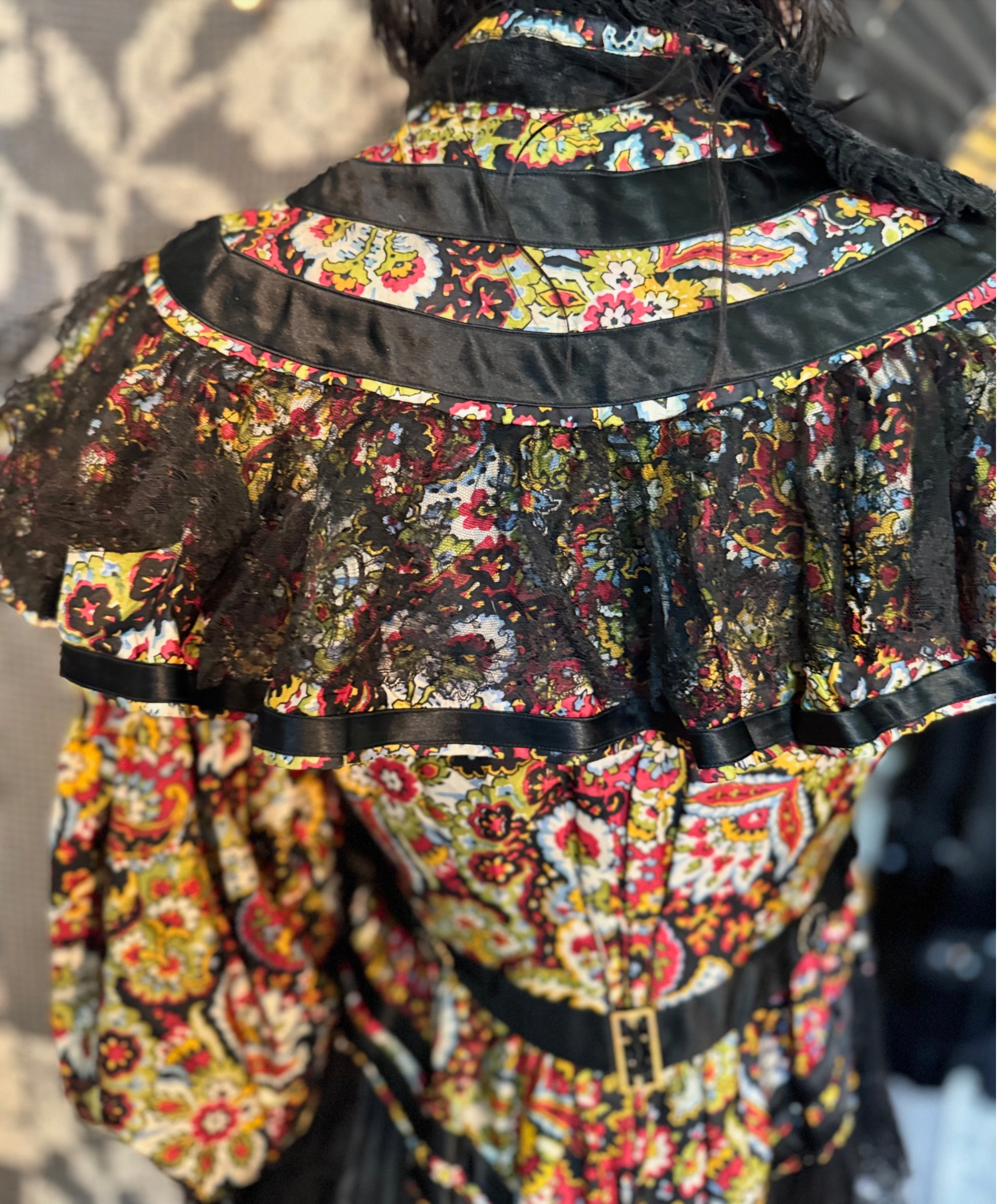 FANCIFUL ANTIQUE EARLY EDWARDIAN JACKET