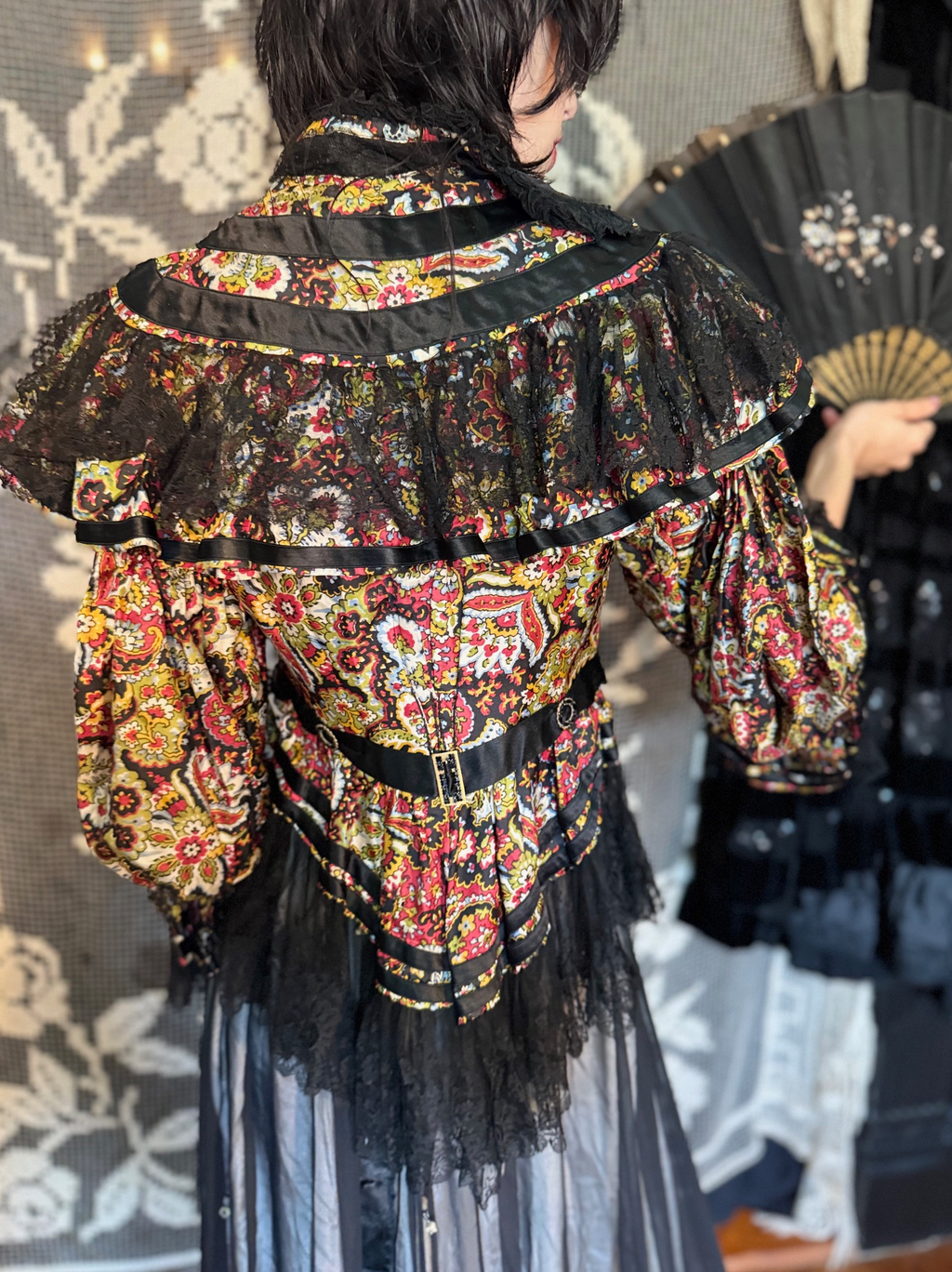 FANCIFUL ANTIQUE EARLY EDWARDIAN JACKET