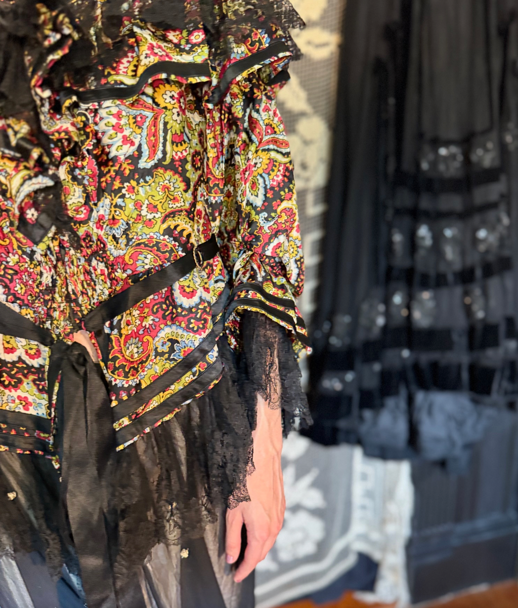 FANCIFUL ANTIQUE EARLY EDWARDIAN JACKET