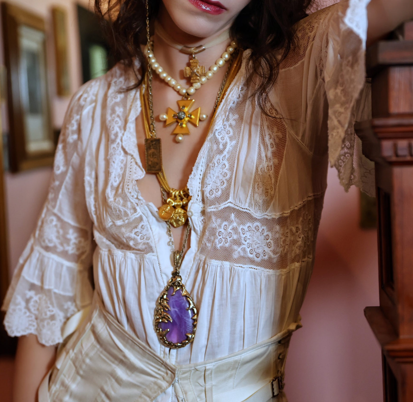 Edwardian White Size M