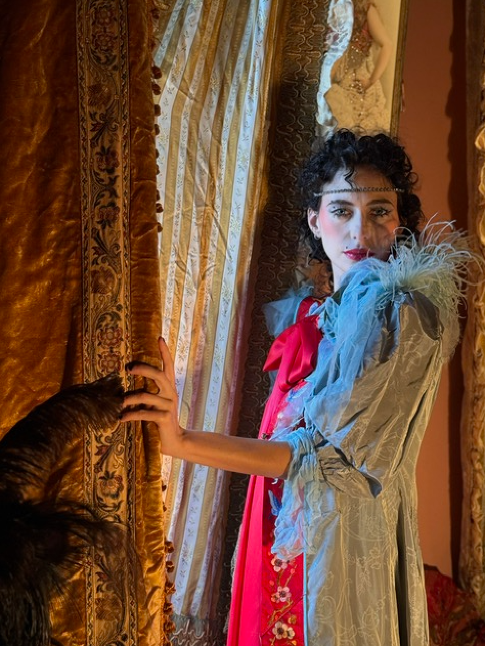 Boudoir Queen's Hollywood Regency Duster