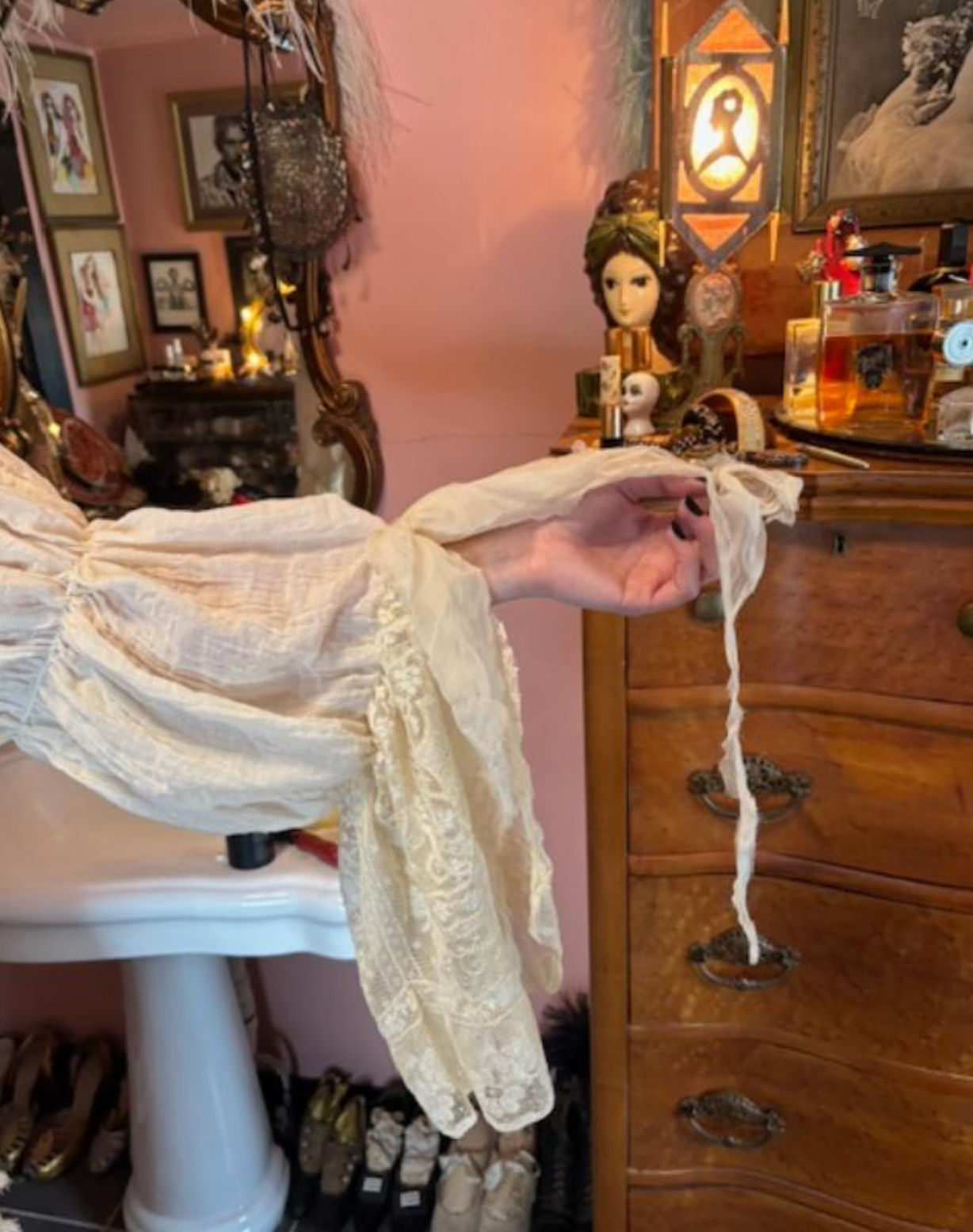 Take Me to the Heather Boudoir Queen Normandy Lace Dress Huge sleeve