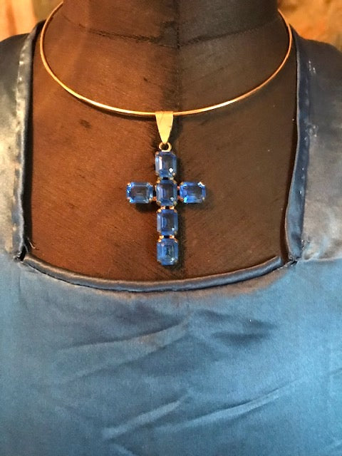 Duchess of Windsor's Style Blue Crystal Cross Copy